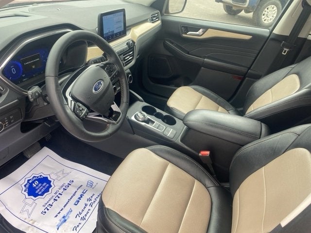 2022 Ford Escape Titanium