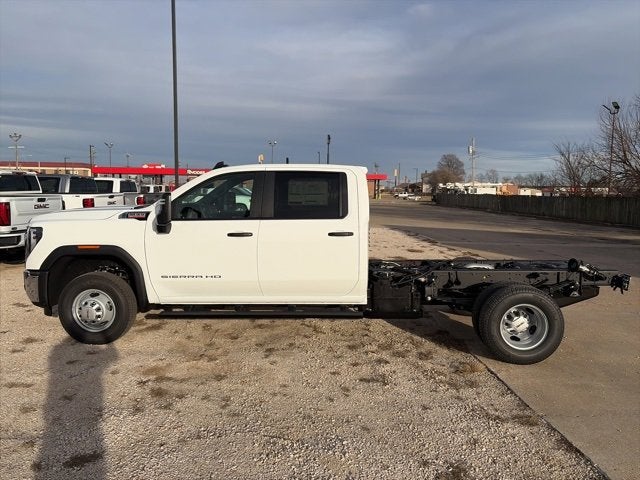 2026 GMC Sierra 3500 HD Chassis Cab Pro