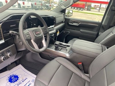 2025 GMC Sierra 1500 SLT