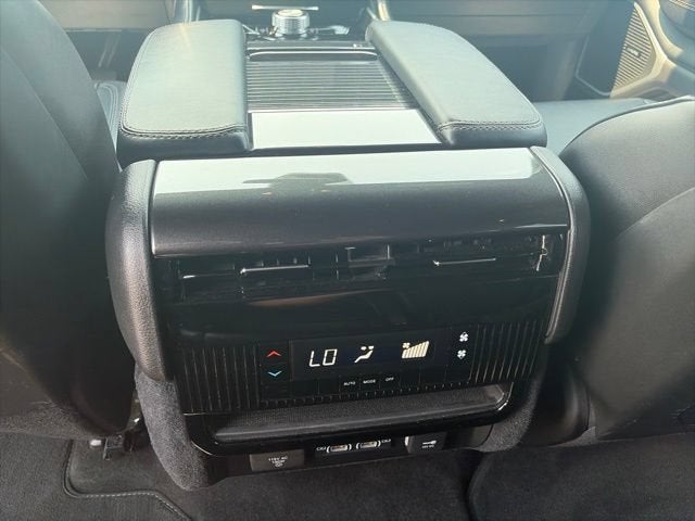 2023 Jeep Wagoneer BASE