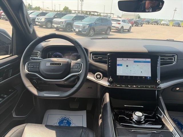 2023 Jeep Wagoneer BASE