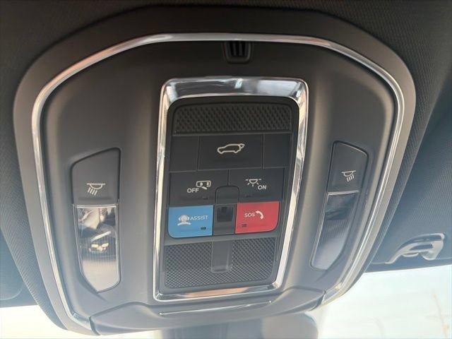 2023 Jeep Wagoneer BASE