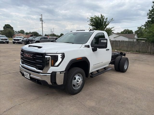 2026 GMC Sierra 3500 HD Chassis Cab Pro