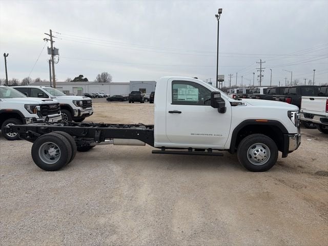 2026 GMC Sierra 3500 HD Chassis Cab Pro