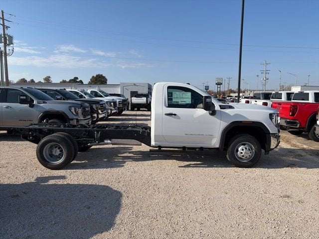2026 GMC Sierra 3500 HD Chassis Cab Pro