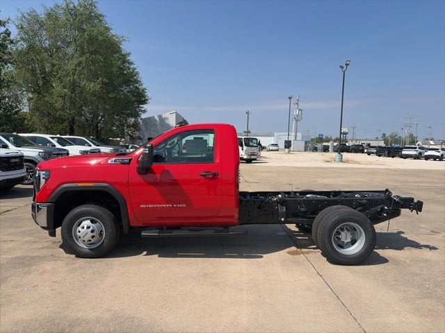 2026 GMC Sierra 3500 HD Chassis Cab Pro