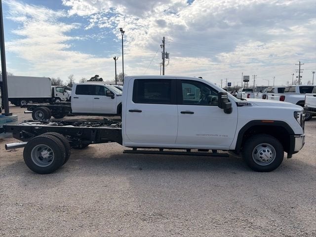 2026 GMC Sierra 3500 HD Chassis Cab Pro