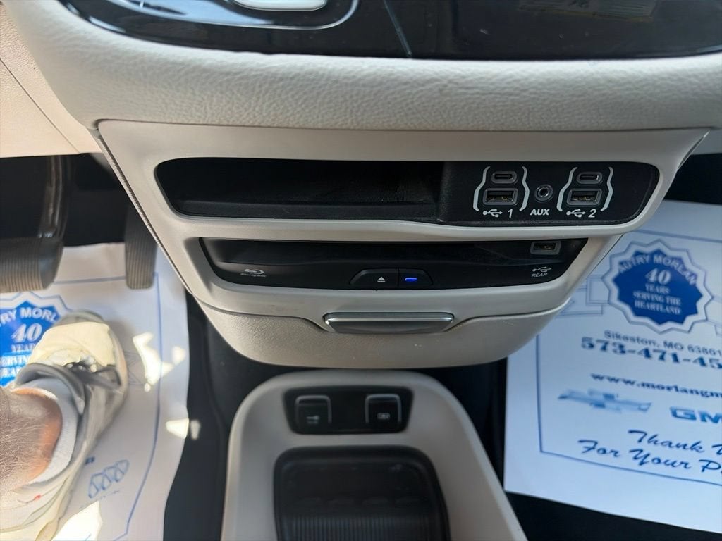 2021 Chrysler Pacifica Touring L