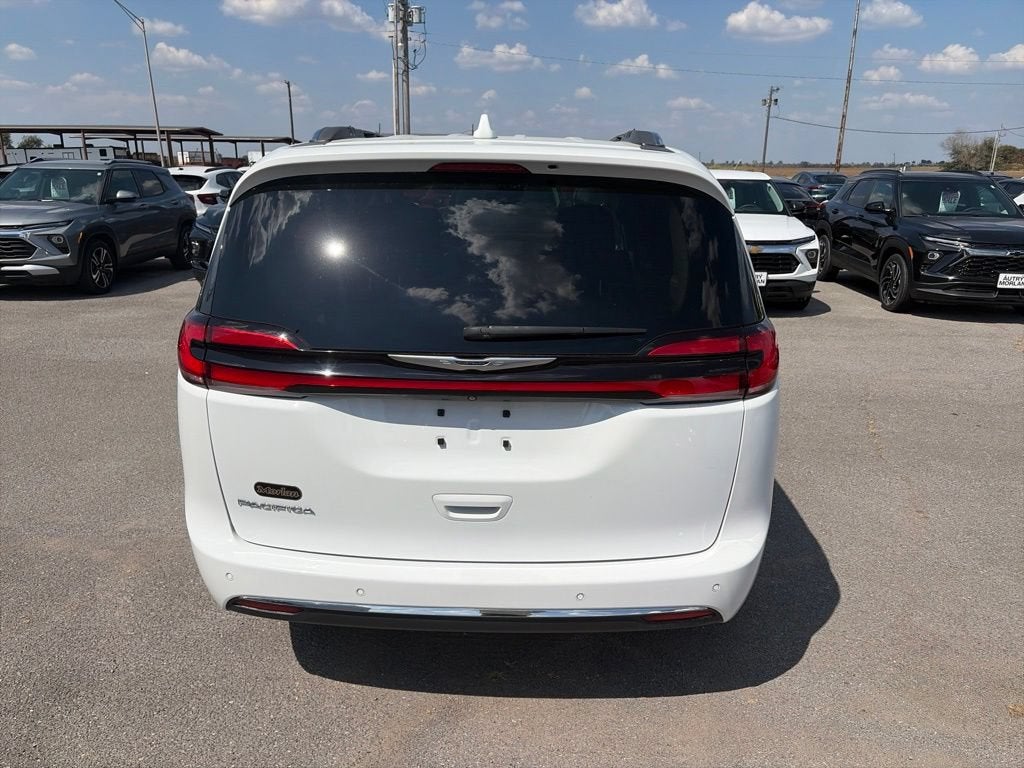 2021 Chrysler Pacifica Touring L