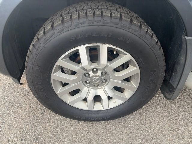 2012 Nissan Pathfinder LE