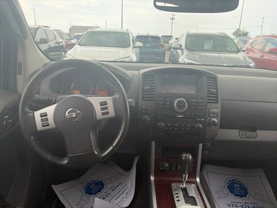 2012 Nissan Pathfinder LE