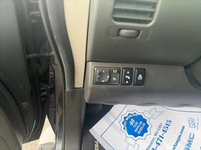 2012 Nissan Pathfinder LE