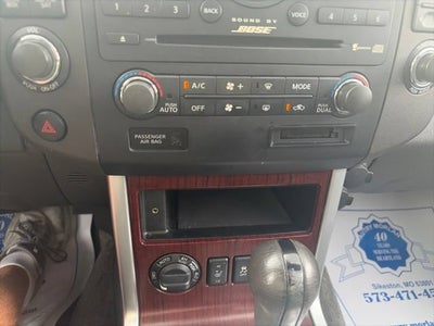 2012 Nissan Pathfinder LE