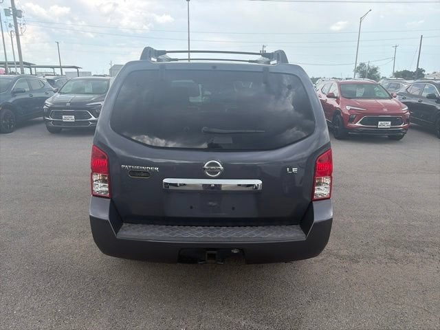 2012 Nissan Pathfinder LE