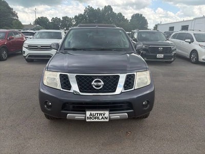 2012 Nissan Pathfinder LE